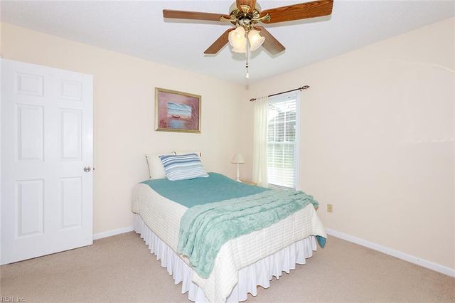100 Rhetts RN, Yorktown, VA 23692