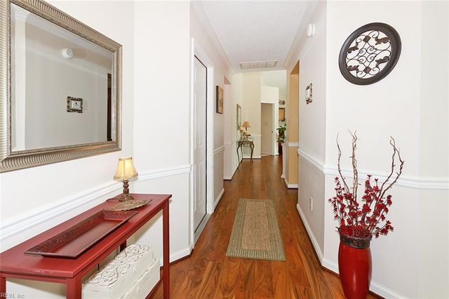 100 Rhetts RN, Yorktown, VA 23692