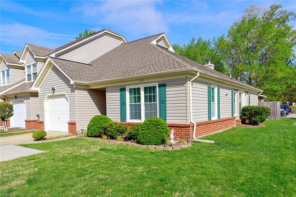 100 Rhetts RN, Yorktown, VA 23692