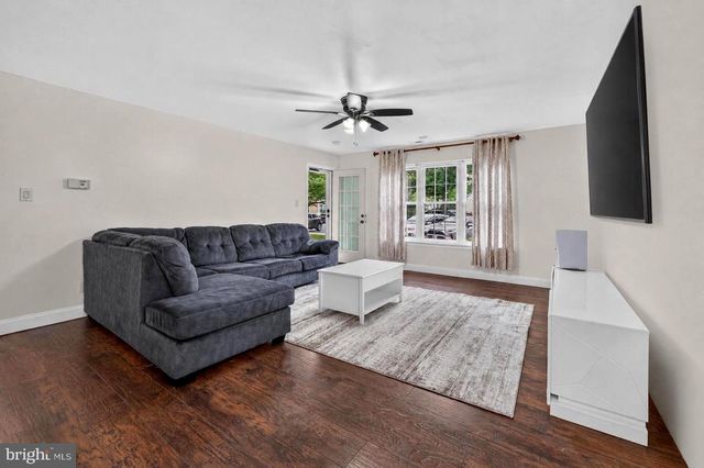 501-A HARWOOD CT, Mount Laurel, NJ 08054