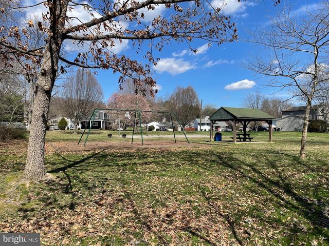 408 CHESTERFIELD DR, Downingtown, PA 19335