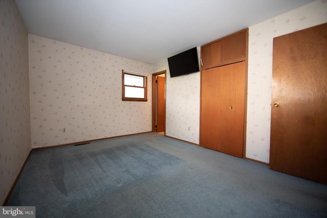 408 CHESTERFIELD DR, Downingtown, PA 19335