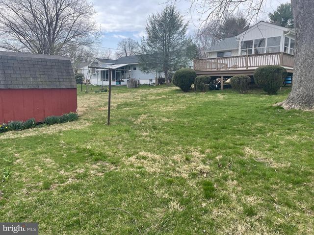 408 CHESTERFIELD DR, Downingtown, PA 19335