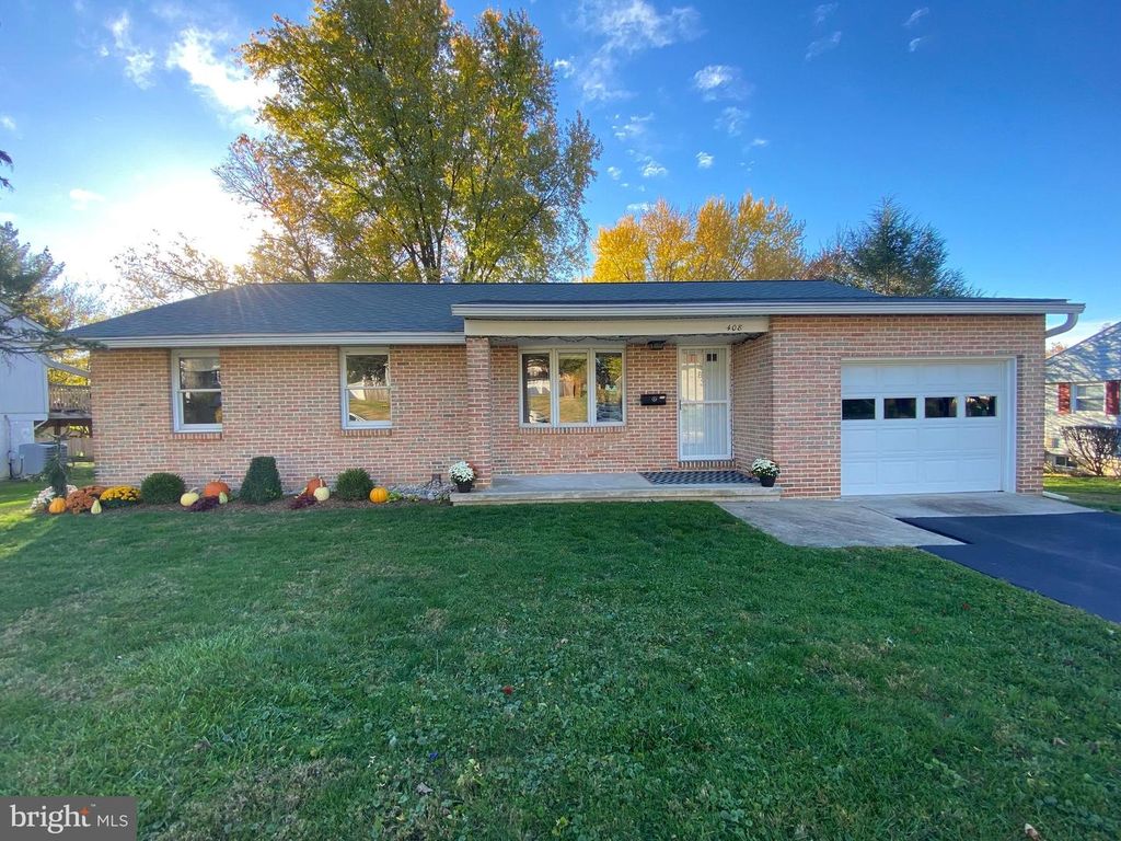 408 CHESTERFIELD DR, Downingtown, PA 19335