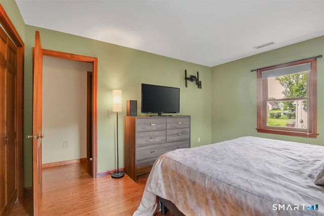 17 Eileen Lane, Enfield, CT 06082