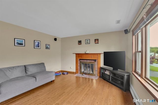 17 Eileen Lane, Enfield, CT 06082