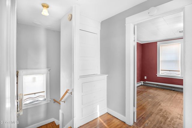 47 Marriott Avenue, Schenectady, NY 12304