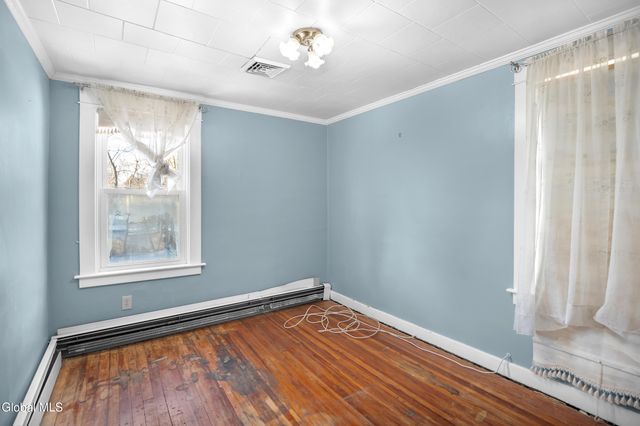 47 Marriott Avenue, Schenectady, NY 12304