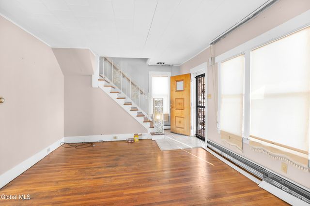 47 Marriott Avenue, Schenectady, NY 12304