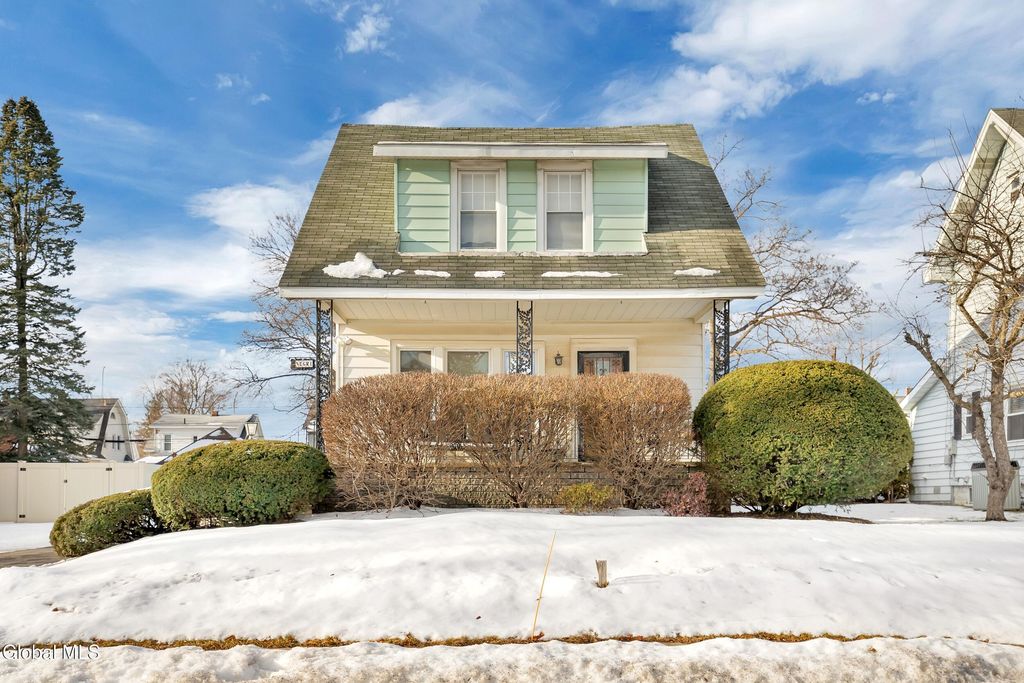 47 Marriott Avenue, Schenectady, NY 12304