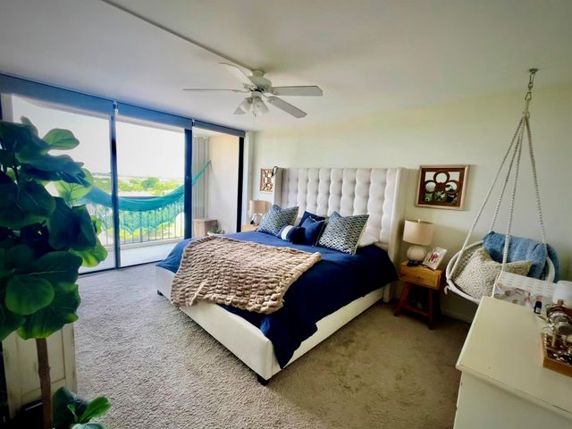 2425 Presidential Way 806, West Palm Beach, FL 33401