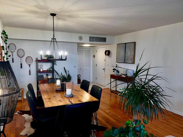 2425 Presidential Way 806, West Palm Beach, FL 33401