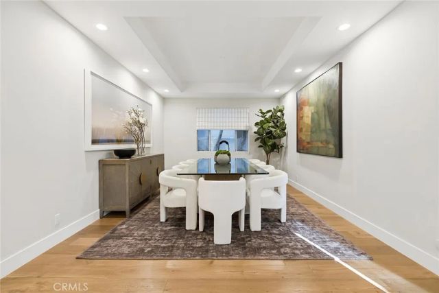 16007 Dickens, Encino, CA 91436