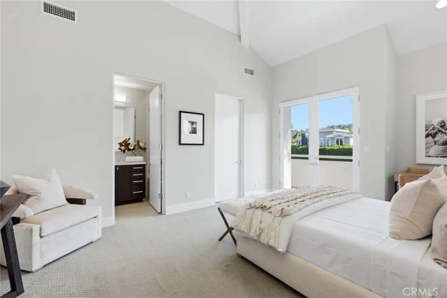 16007 Dickens, Encino, CA 91436