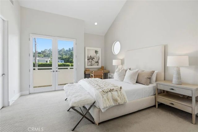 16007 Dickens, Encino, CA 91436