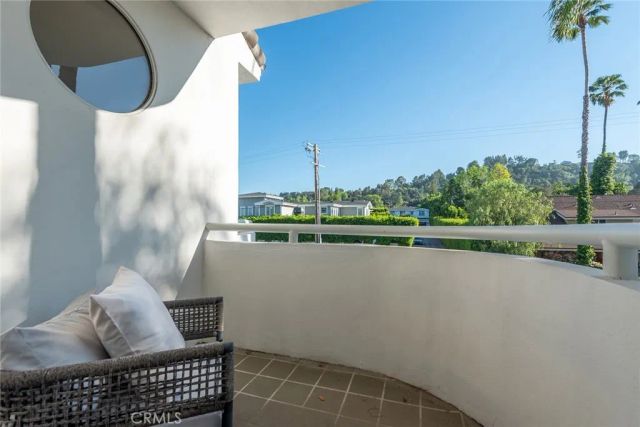 16007 Dickens, Encino, CA 91436