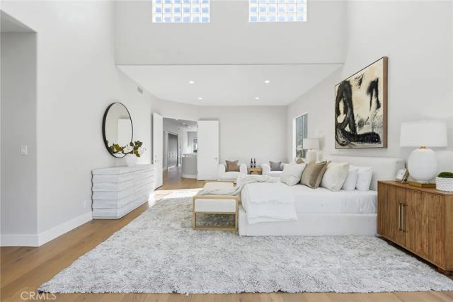 16007 Dickens, Encino, CA 91436