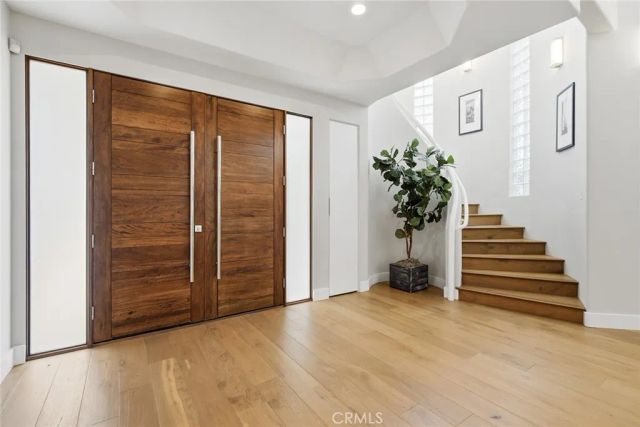 16007 Dickens, Encino, CA 91436