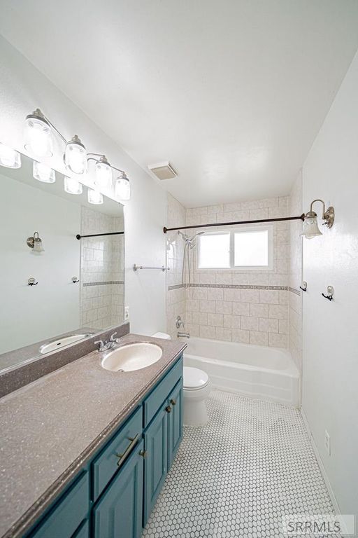Image 12 of property listing at 1545 12th Street, Idaho Falls, ID 83404