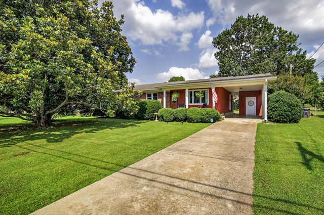 917 2nd Ave, Fayetteville, TN 37334