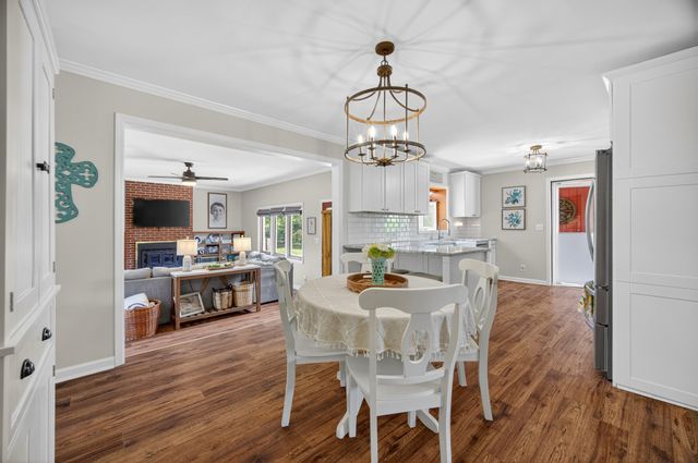 917 2nd Ave, Fayetteville, TN 37334