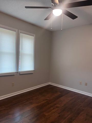 2675 VAN LEER DR, Memphis, TN 38133