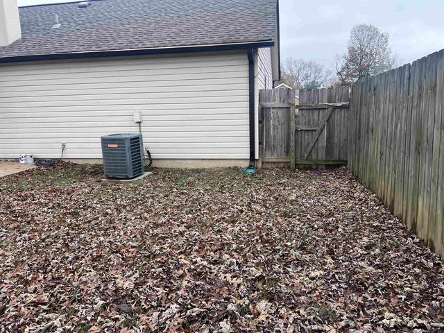 2675 VAN LEER DR, Memphis, TN 38133