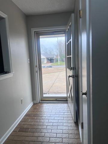 2675 VAN LEER DR, Memphis, TN 38133