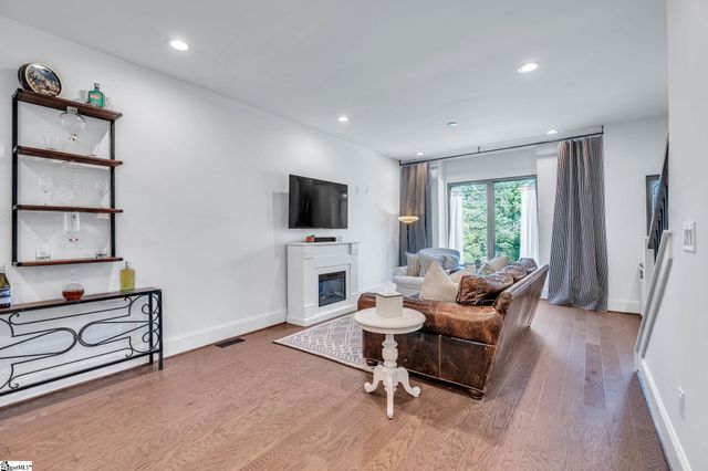 21 Conwell Street, Greenville, SC 29601