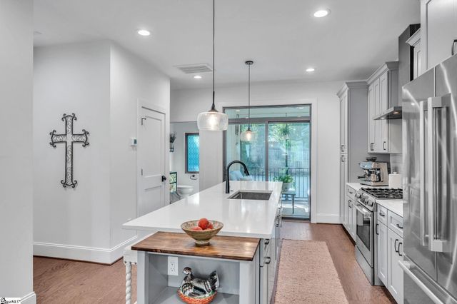 21 Conwell Street, Greenville, SC 29601