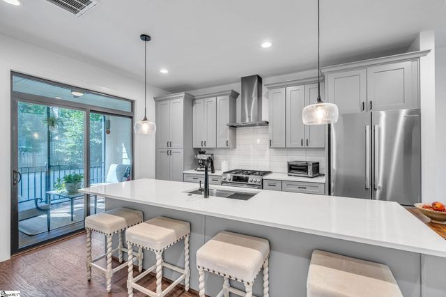 21 Conwell Street, Greenville, SC 29601