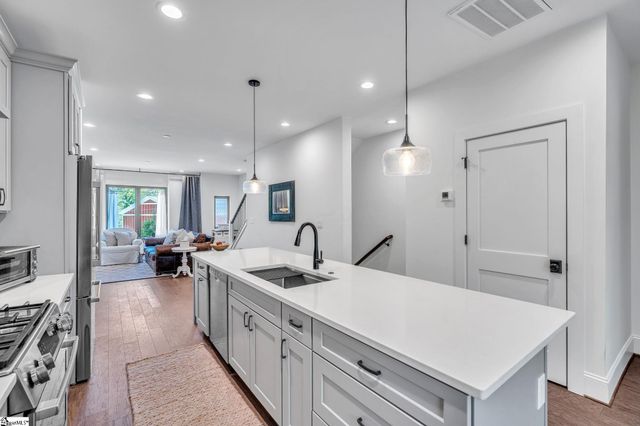 21 Conwell Street, Greenville, SC 29601