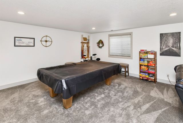 211 31st Street SE, Altoona, IA 50009
