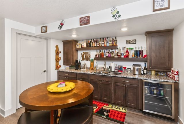 211 31st Street SE, Altoona, IA 50009