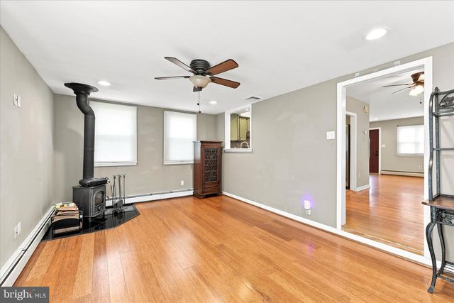 3060 PANCOAST AVE, Aston, PA 19014
