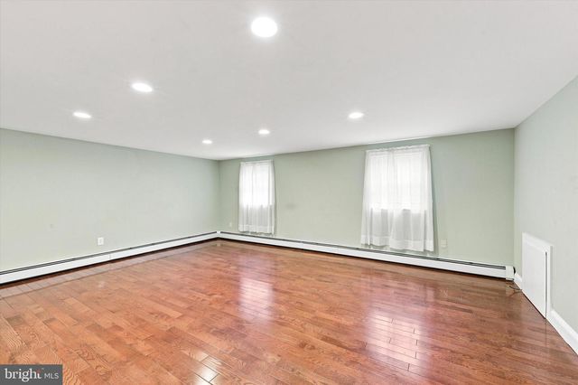 3060 PANCOAST AVE, Aston, PA 19014