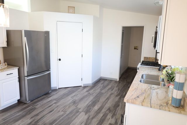 11 Sangre De Cristo, Los Lunas, NM 87031