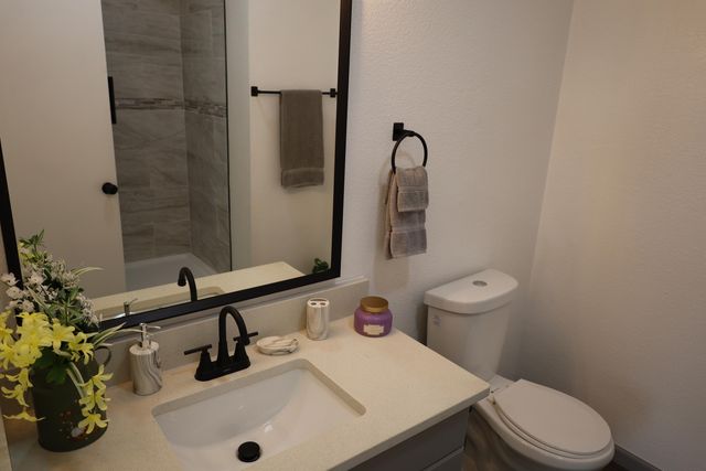 11 Sangre De Cristo, Los Lunas, NM 87031