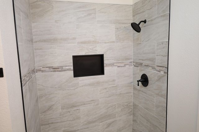 11 Sangre De Cristo, Los Lunas, NM 87031