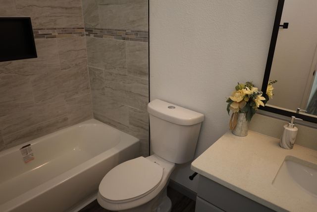 11 Sangre De Cristo, Los Lunas, NM 87031