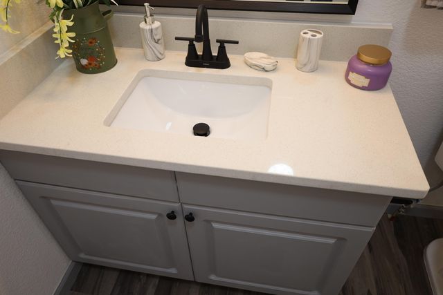 11 Sangre De Cristo, Los Lunas, NM 87031