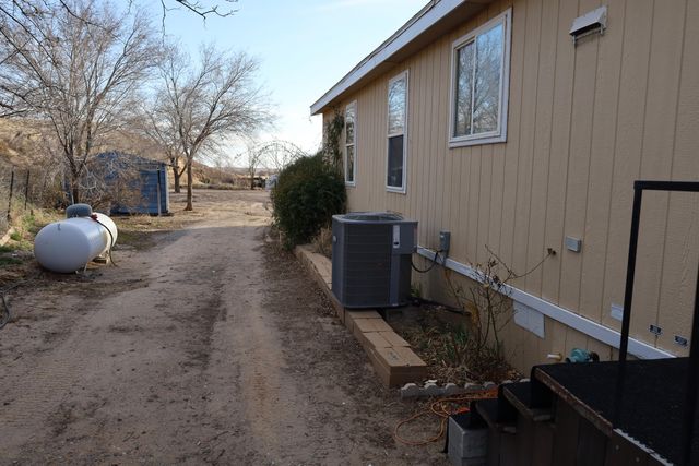 11 Sangre De Cristo, Los Lunas, NM 87031