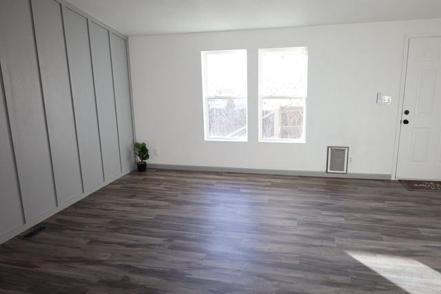 11 Sangre De Cristo, Los Lunas, NM 87031