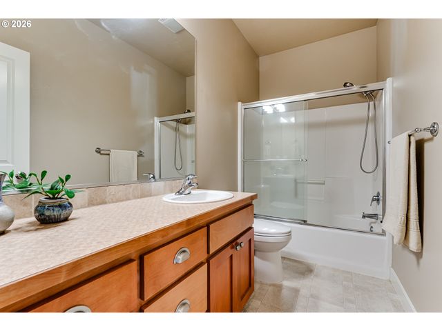 90 DANIEL Dr, Eugene, OR 97404
