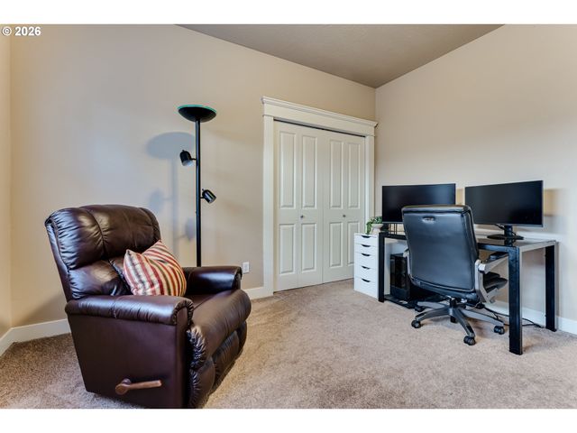 90 DANIEL Dr, Eugene, OR 97404