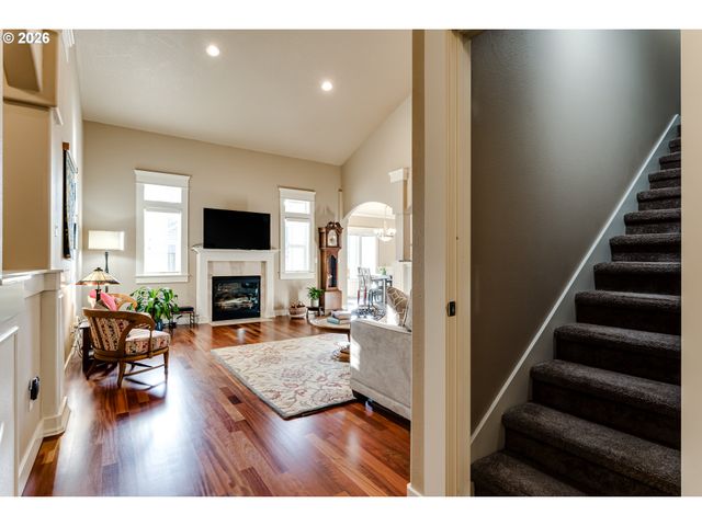 90 DANIEL Dr, Eugene, OR 97404