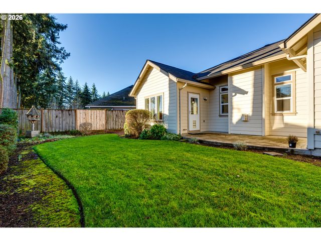 90 DANIEL Dr, Eugene, OR 97404