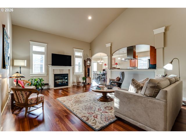 90 DANIEL Dr, Eugene, OR 97404