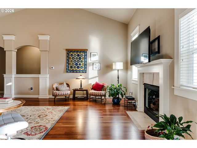 90 DANIEL Dr, Eugene, OR 97404