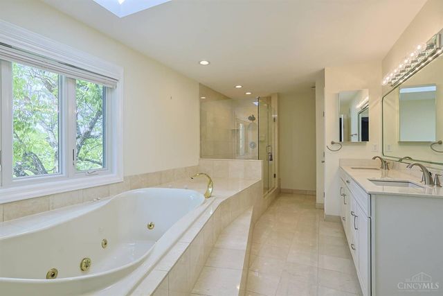 5285 Laurelridge Lane, Green Twp, OH 45247